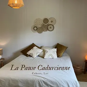 La Pause Cadurcienne, Table Et D'hotes Couette-café